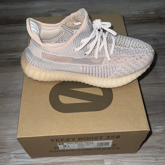 Yeezy Boost 350 V2 Synth Non Reflective - Picture 8 of 12